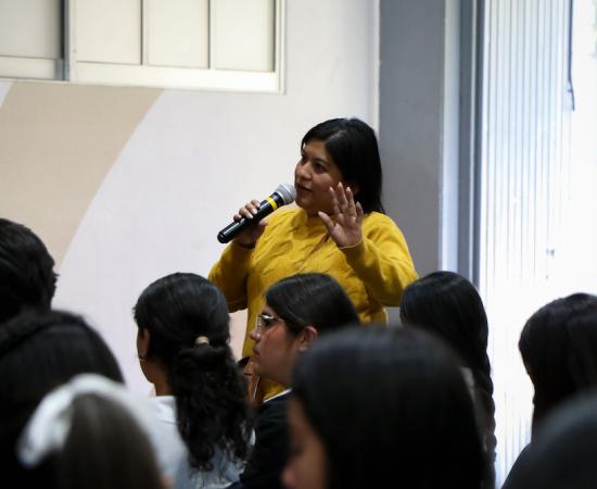 Conferencia Ética feminista y dilemas bioéticos al inicio de la vida