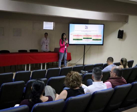 Imparten charla sobre hipertensión arterial en el CUSur