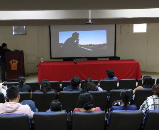 Charla De la idea a la pantalla