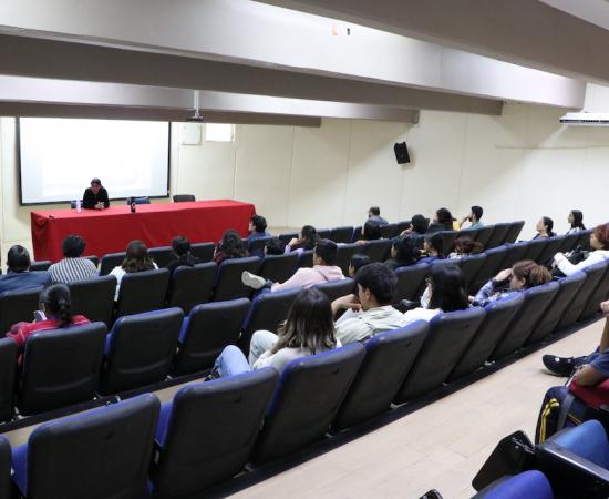 Charla De la idea a la pantalla