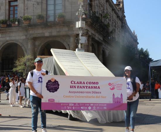 Primer lugar desfile literario Letras para volar