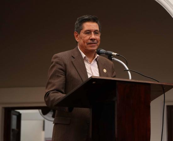 Reconocen a personal jubilado del CUSur por su dedicación y esfuerzo