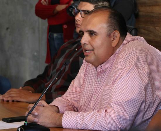 Emotivo homenaje póstumo al doctor José Andrés Reyes Gutiérrez en el CUSur