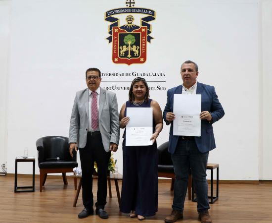 Higinio del Toro, aspirante a la presidencia municipal de Zapotlán el Grande, participa en el Foro de Diálogo con Universitarios en el CUSur
