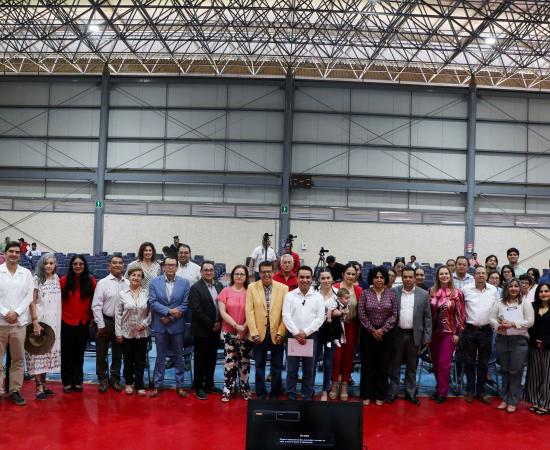 Óscar Murguía, aspirante a la presidencia municipal de Zapotlán el Grande, participa en el Foro de Diálogo con Universitarios en el CUSur