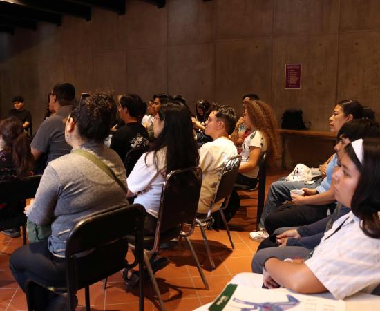 Café Filosófico en Casa del Arte del CUSur explora las dinámicas de las relaciones amorosas en pareja
