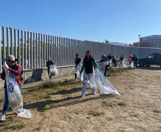 CUSur participa en la campaña Limpiemos Zapotlán en el marco del Día Mundial del Medio Ambiente