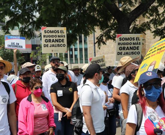 CUSur en la mega marcha UdeG por presupuesto digno y autonomía universitaria