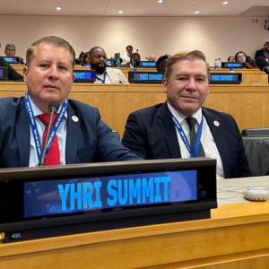 El rector del CUSur participa como ponente en la XX Cumbre Internacional de Derechos Humanos