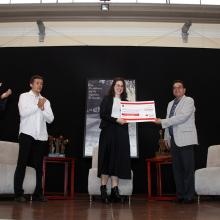 Foto 2. Nota Andrea de Lourdes Chapela Saavedra recibe Premio Arreola