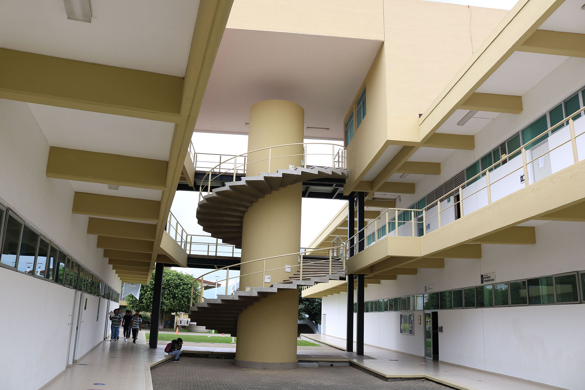 Servicio Social Edificio L