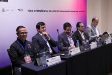 Presentan en la FIL 2024 una obra que transforma la visión de los derechos humanos y el desarrollo social