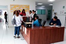 SISSMA CUSur fomenta la salud preventiva con feria para trabajadores universitarios