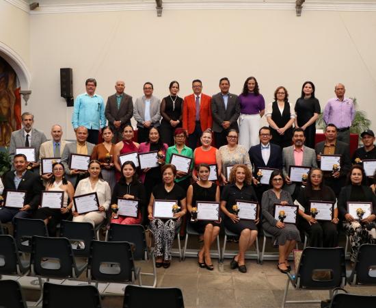 CUSur reconoce la trayectoria de su personal en ceremonia conmemorativa