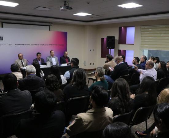 Presentan 'El Libro Blanco de los Derechos Humanos' en la FIL Guadalajara 2025