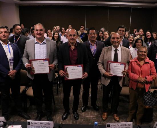 Presentan 'El Libro Blanco de los Derechos Humanos' en la FIL Guadalajara 2025