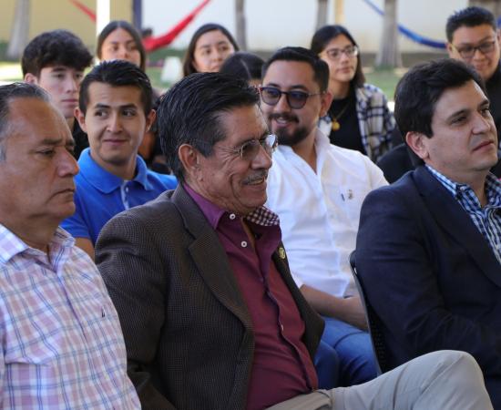 Presentan en CUSur el libro “Las Tecnologías en y para la Salud Pública