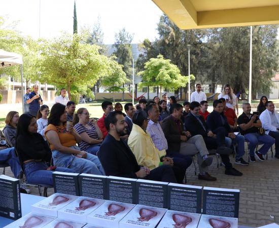 Presentan en CUSur el libro “Las Tecnologías en y para la Salud Pública