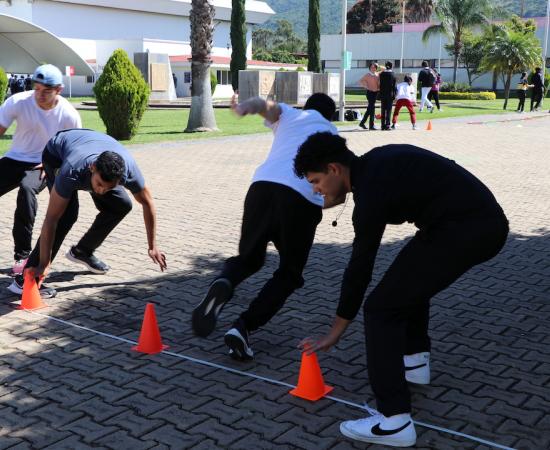 Primera feria de juegos tradicionales