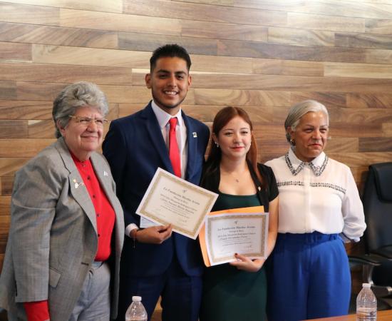 Entrega Beca Fundación Martha Acosta