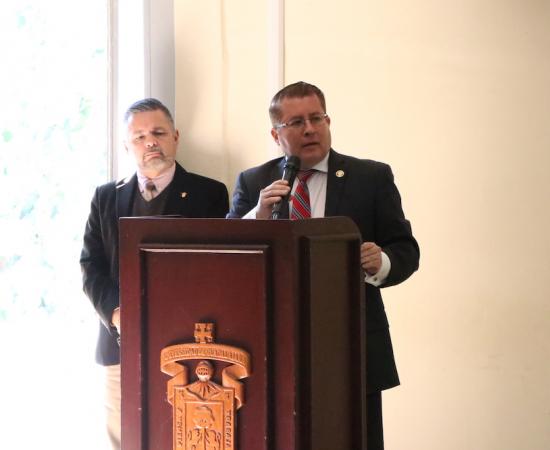 Toma de protesta representante de oficina DDU en el CUSur