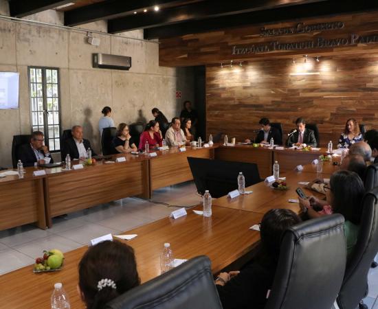 Tres perfiles con trayectoria institucional aspiran a la Rectoría del CUSur