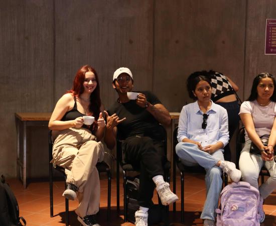 Café Filosófico en Casa del Arte del CUSur explora las dinámicas de las relaciones amorosas en pareja