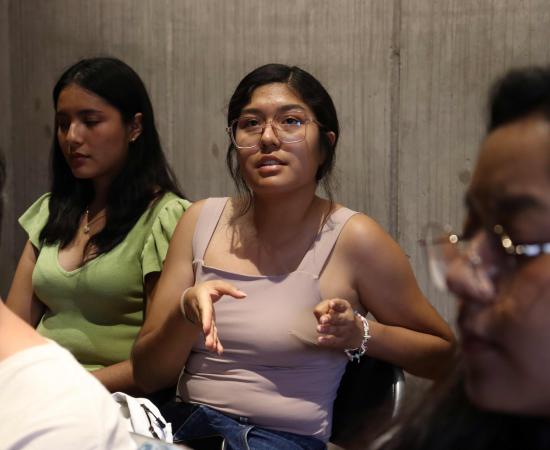 Café Filosófico en Casa del Arte del CUSur explora las dinámicas de las relaciones amorosas en pareja