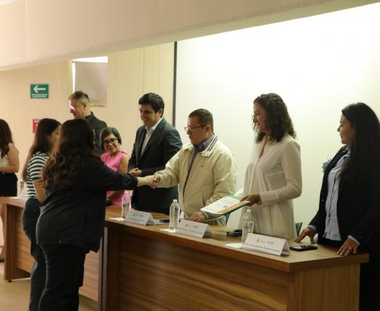 Estudiantes concluyen estancias de investigación en el Verano Delfín 2025 del CUSur