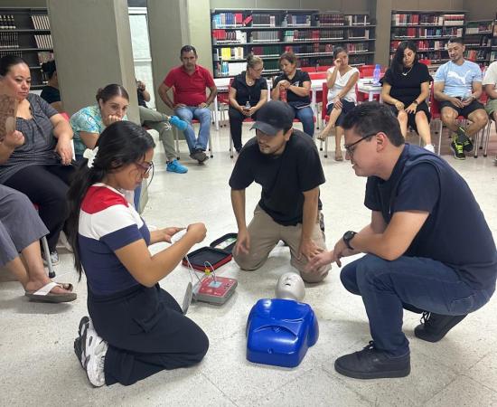 Servicios Académicos del CUSur recibe formación en atención de emergencias