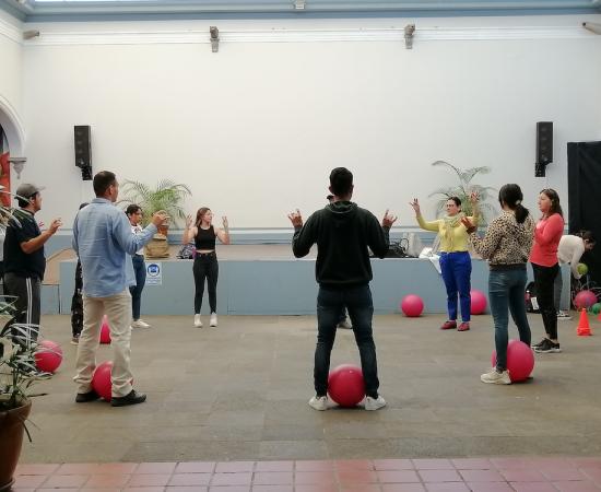 Alumnos del CUSur se certifican en psicología del deporte