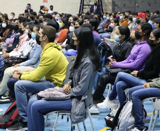 Inician cursos de inducción 889 nuevos estudiantes del CUSur